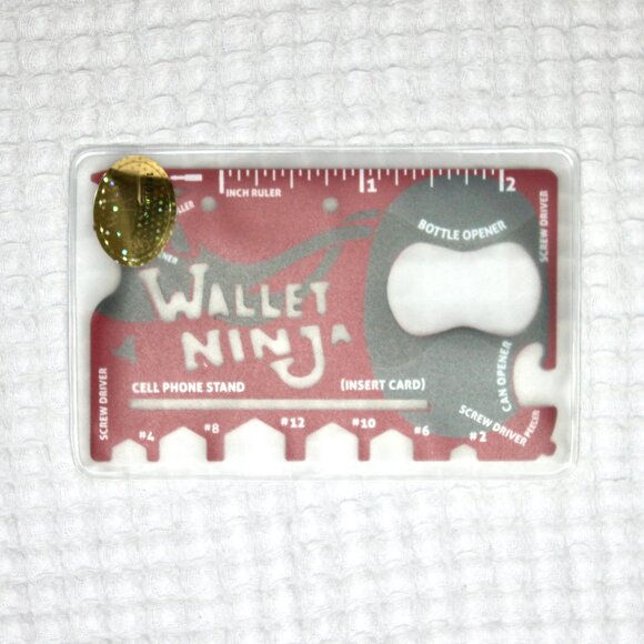 NWT Red Black Wallet Ninja Metal Tool Utility Card - Picture 1 of 3